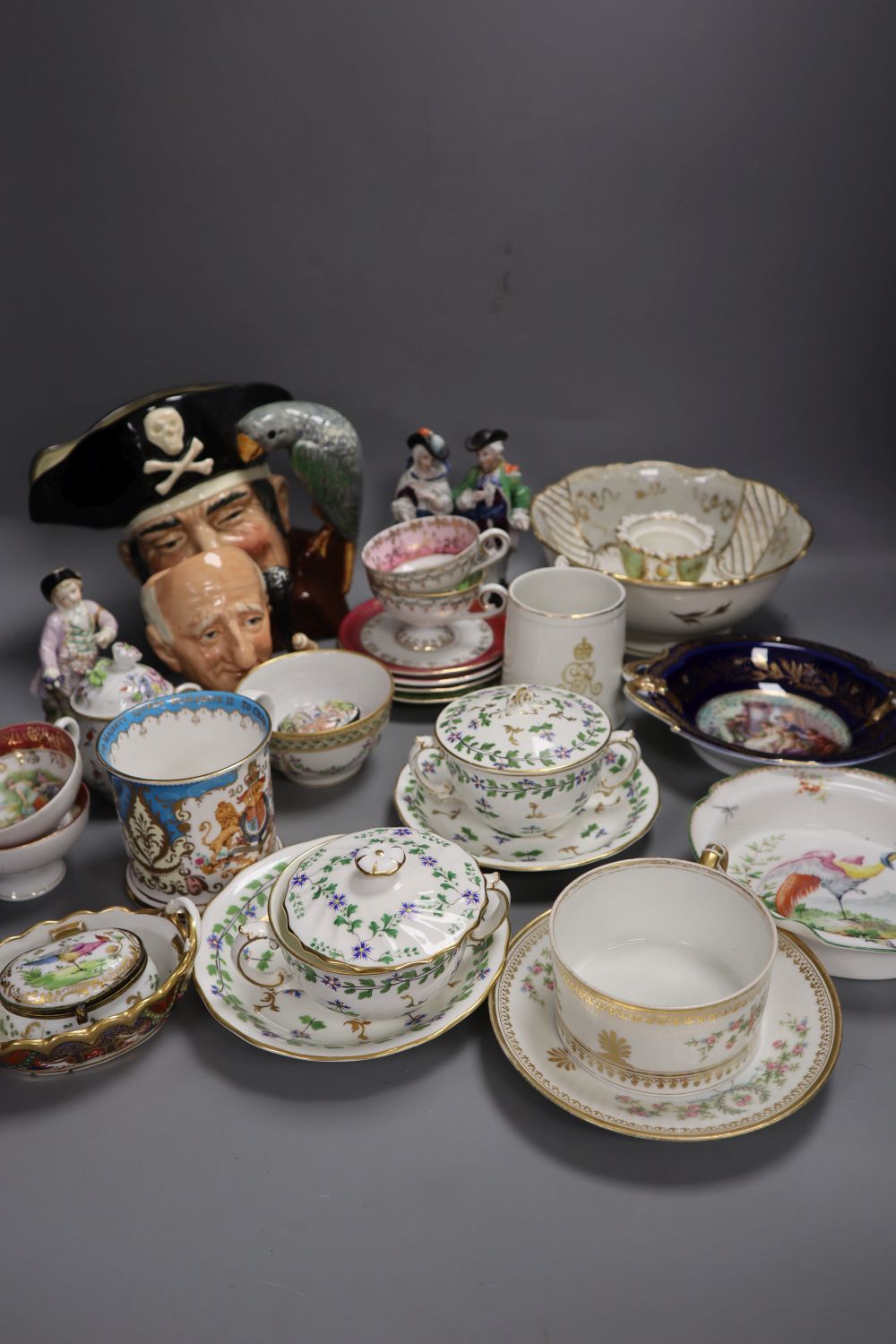 A quantity of mixed ceramics